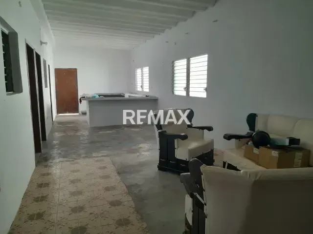 EN VENTA TERRENO CON BIENHECHURIA A ESCASOS METROS DE LA AVENIDA PRINCIPAL EN EL CASCO CENTRAL DE TUCACAS - 3
