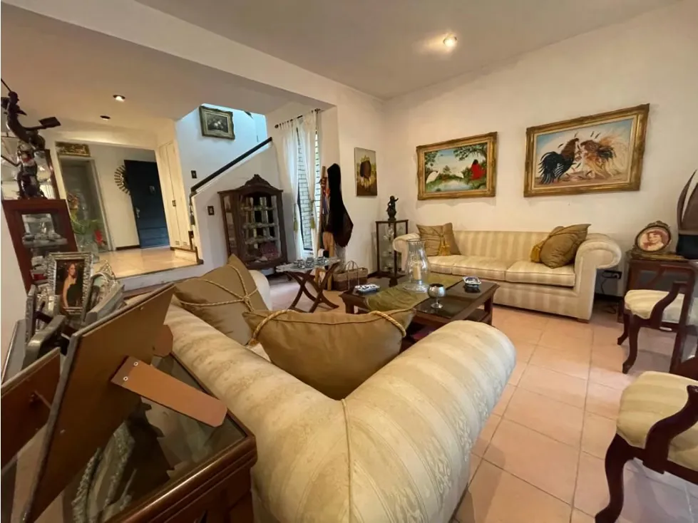 Se vende casa 380m2 Monteclaro Laguna - Los Teques 1700 - 15