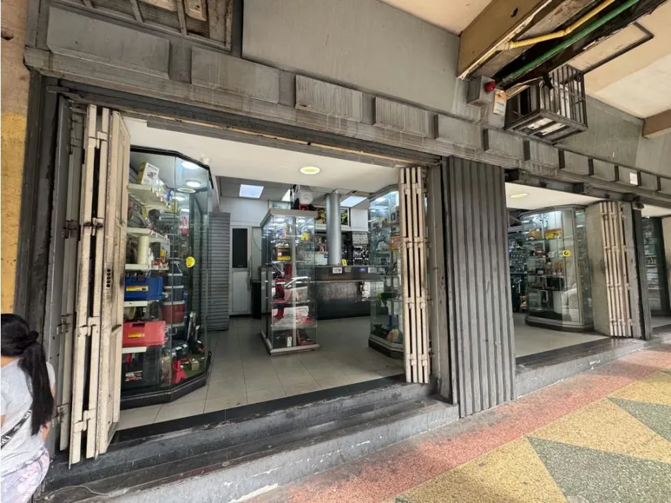 VENDO Local 127m2 2B AV. BARALT - 4