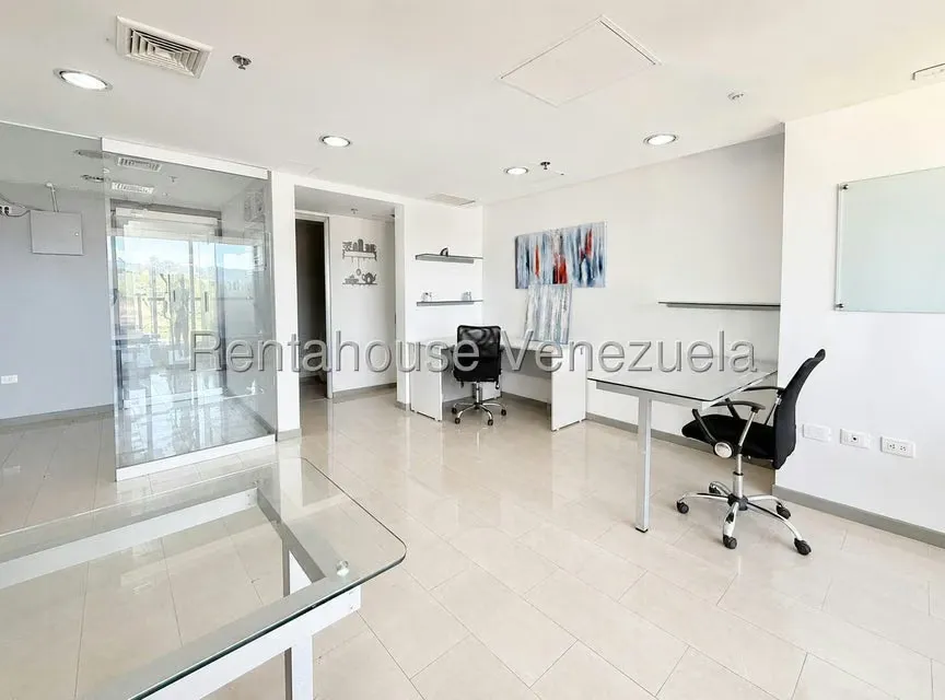 Local Comercial en Alquiler en La Lagunita Country Club, Distrito Metropolitano - 16