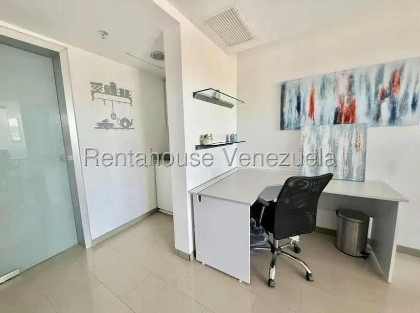 Local Comercial en Alquiler en La Lagunita Country Club, Distrito Metropolitano - 18