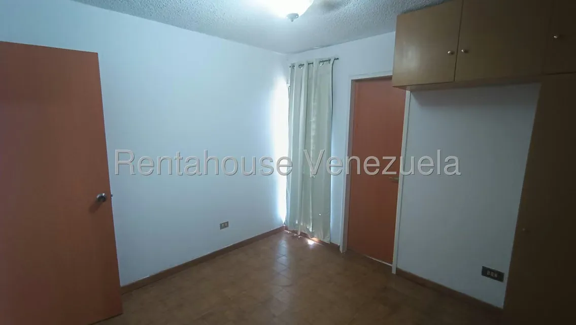 Apartamento (1 Nivel) en Venta en La Urbina, Distrito Metropolitano - 16