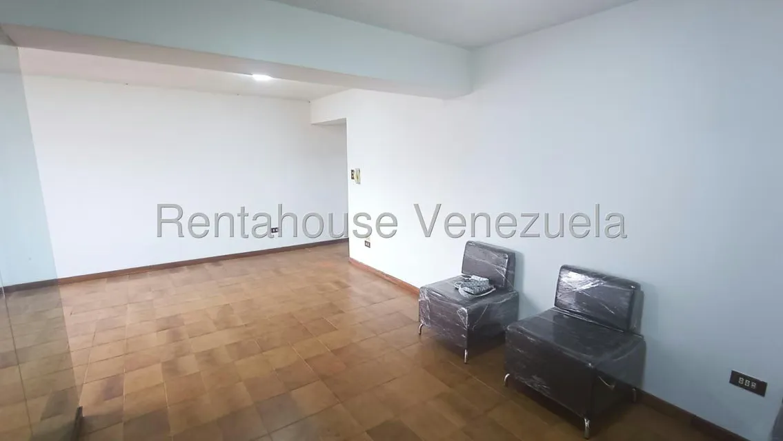 Apartamento (1 Nivel) en Venta en La Urbina, Distrito Metropolitano - 4