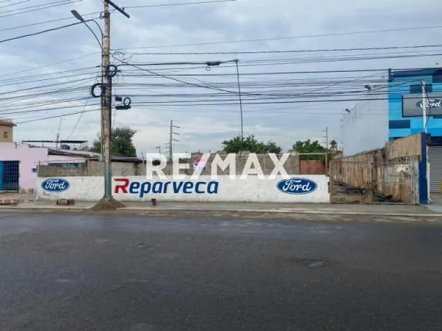 TERRENO EN VENTA UBICADO EN LA AVENIDA AMPARÓ
