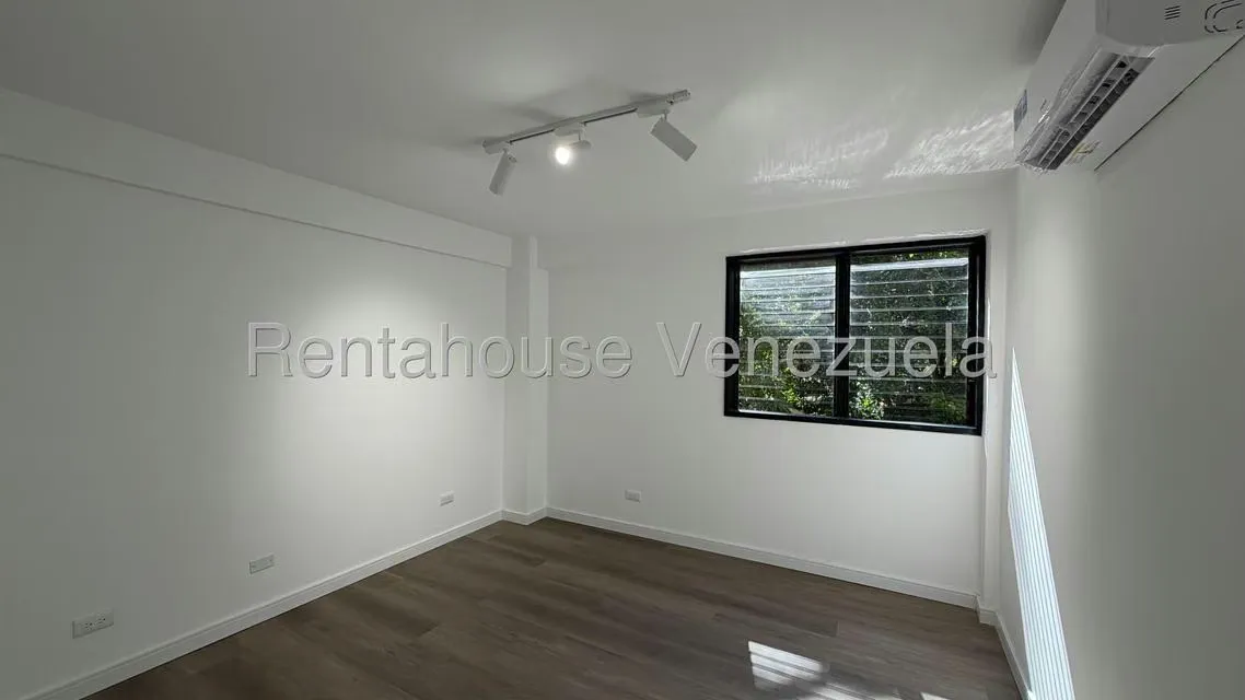 Apartamento (1 Nivel) en Venta en Cerro Verde, Distrito Metropolitano - 16