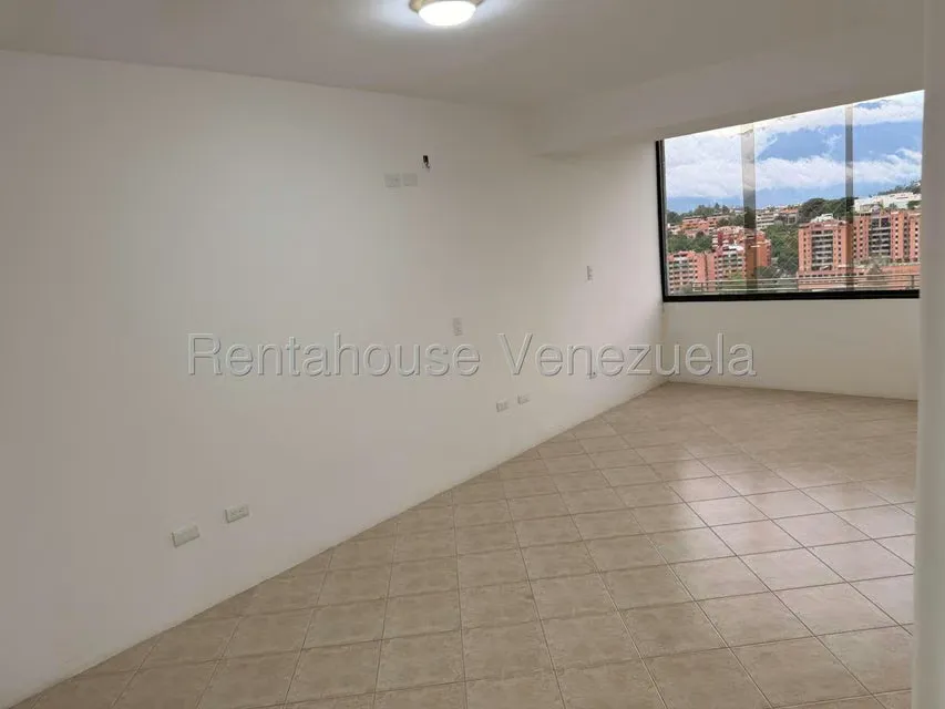 Apartamento (Duplex) en Alquiler en Las Esmeraldas, Distrito Metropolitano - 17
