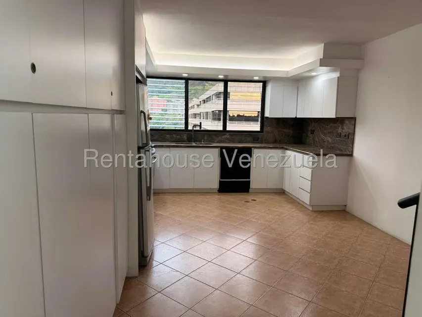 Apartamento (Duplex) en Alquiler en Las Esmeraldas, Distrito Metropolitano - 8