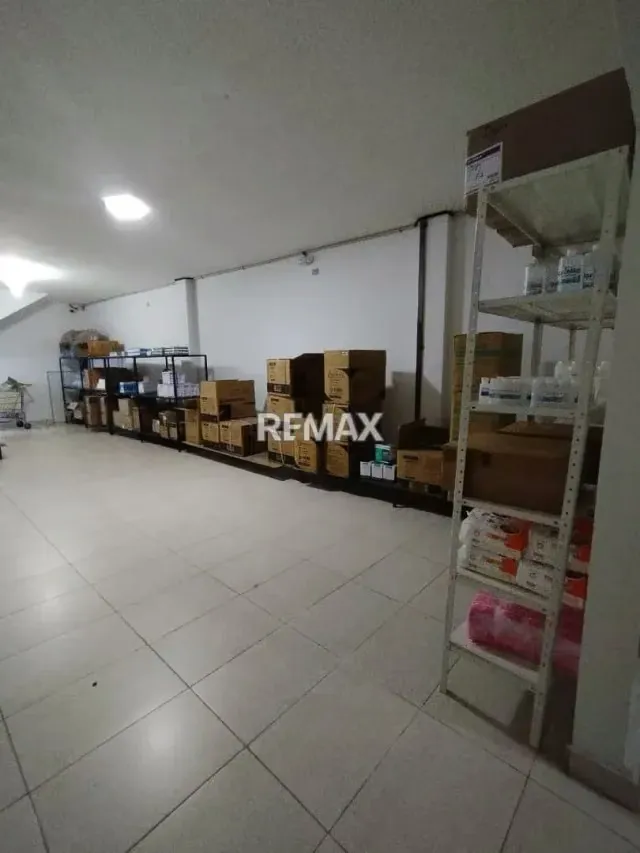 En alquiler local para depósito u oficina en San Juan de Colón