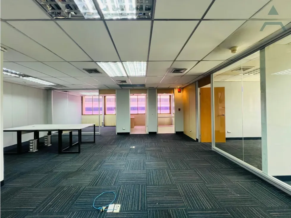 Se alquila Oficina 130m² Chuao - 8