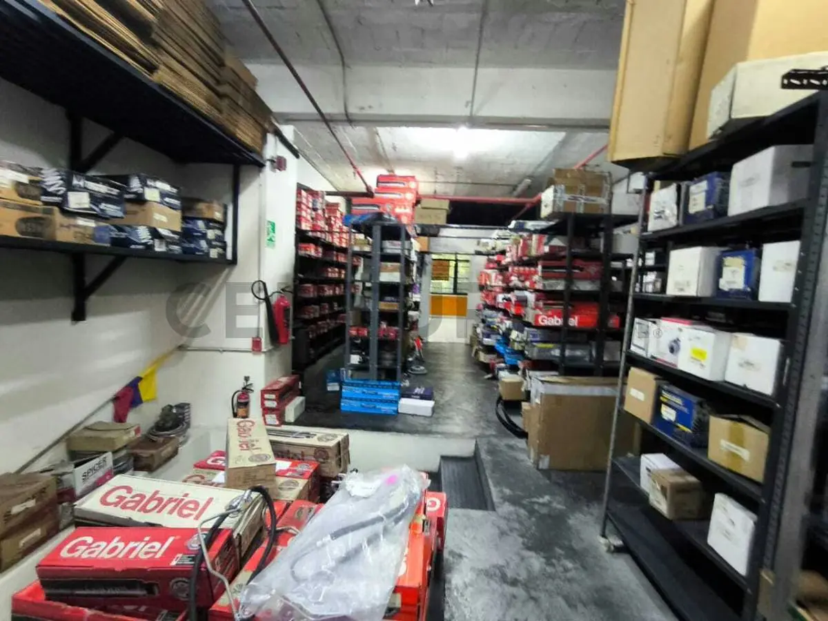 Local comercial de 210 m² en la avenida Casanova, Sabana Grande - 11