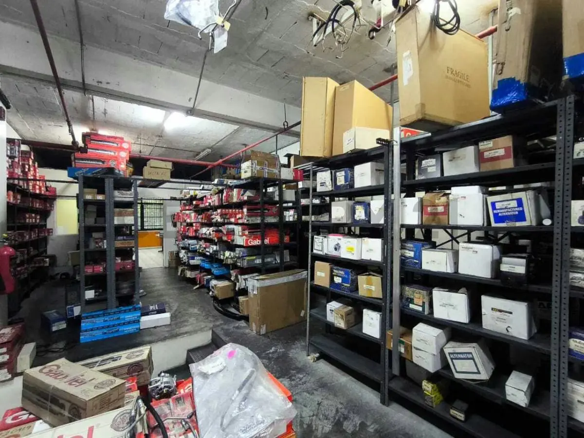 Local comercial de 210 m² en la avenida Casanova, Sabana Grande - 4