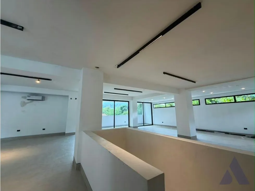 Se vende/alquila casa comercial 420m2 San Román 3547 - 11