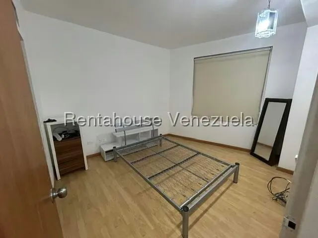 Apartamento (1 Nivel) en Alquiler en La Castellana, Distrito Metropolitano - 6