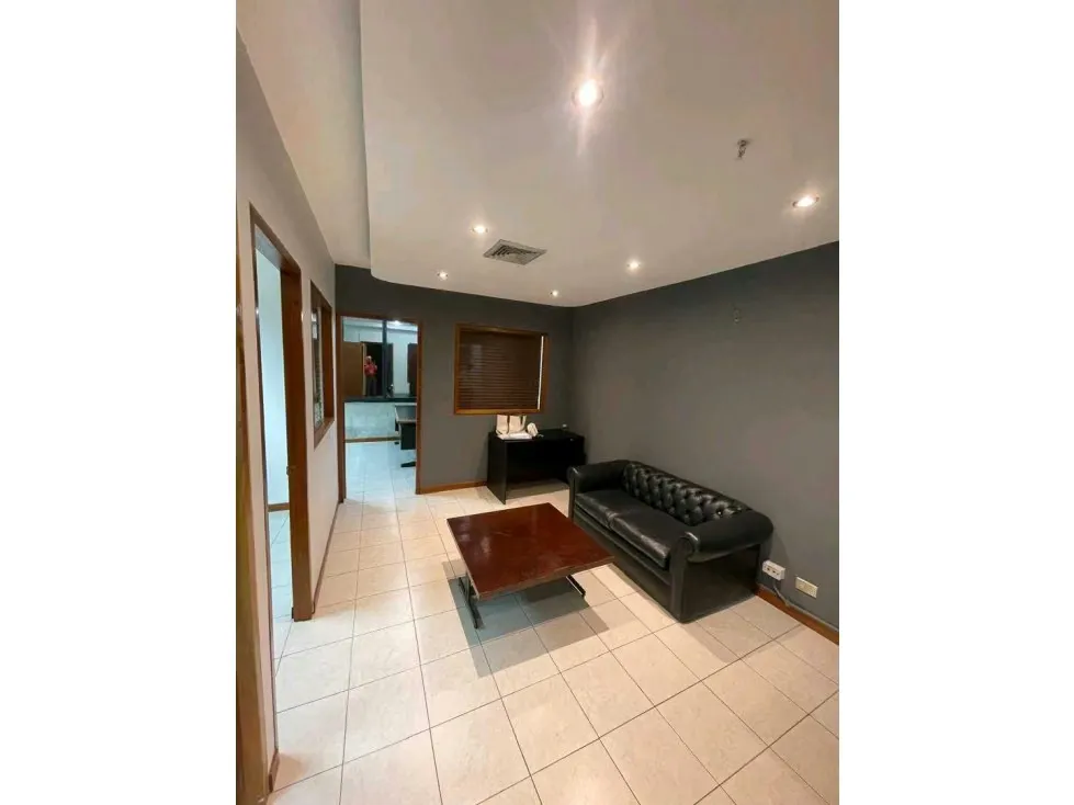 Alquilo oficina 58m2 Prados del Este Torre Humboldt 2389 - 2