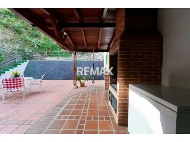 Hermosa casa en venta ubicada en Cumbre de Curumo BARUTA - 16