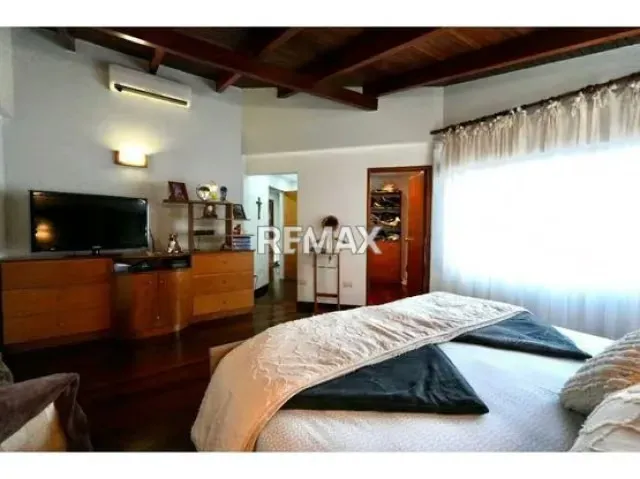 Hermosa casa en venta ubicada en Cumbre de Curumo BARUTA - 18