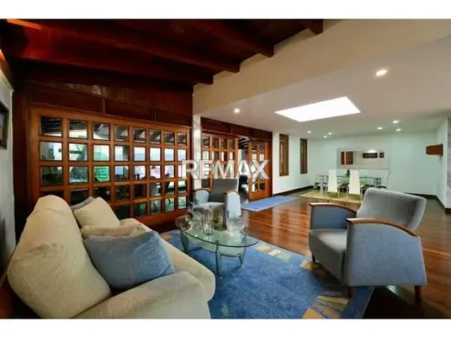 Hermosa casa en venta ubicada en Cumbre de Curumo BARUTA - 5