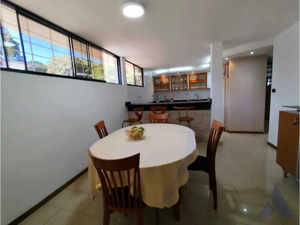Se Vende Casa en Calle Cerrada 700m2 Prados del Este Para Actualizar - 16