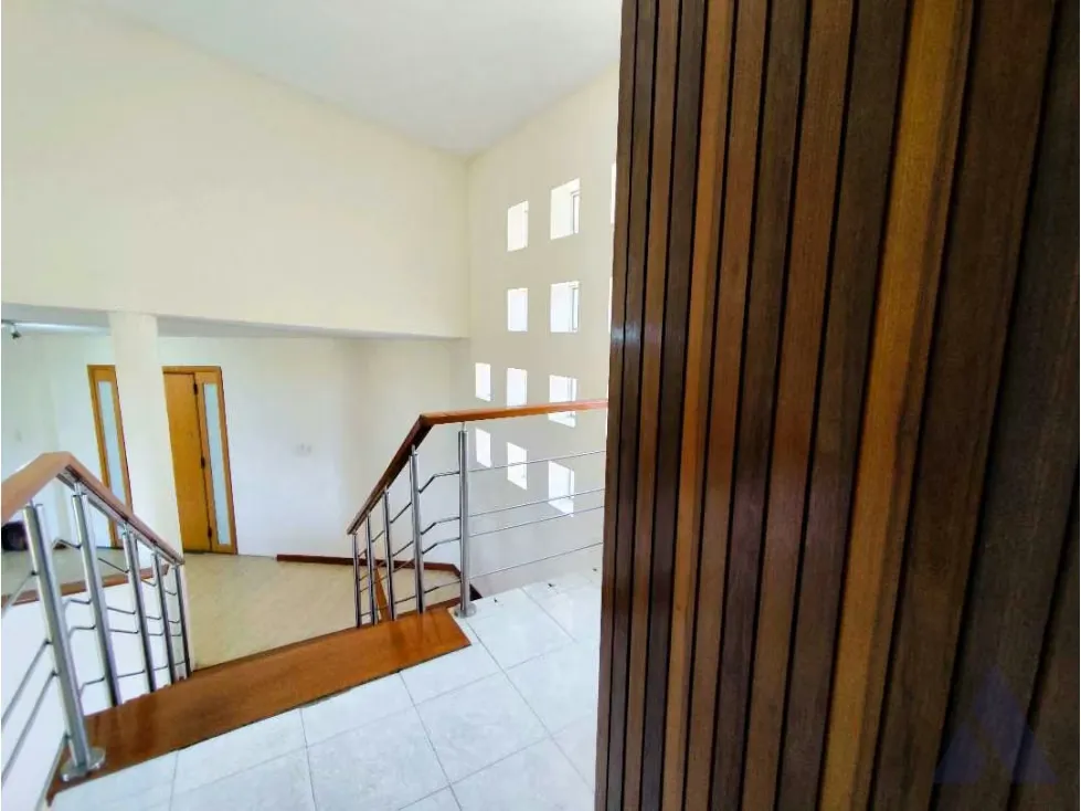 Se Vende Casa en Calle Cerrada 700m2 Prados del Este Para Actualizar - 25