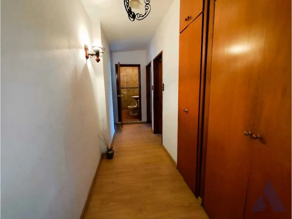 Se Vende Casa en Calle Cerrada 700m2 Prados del Este Para Actualizar - 42