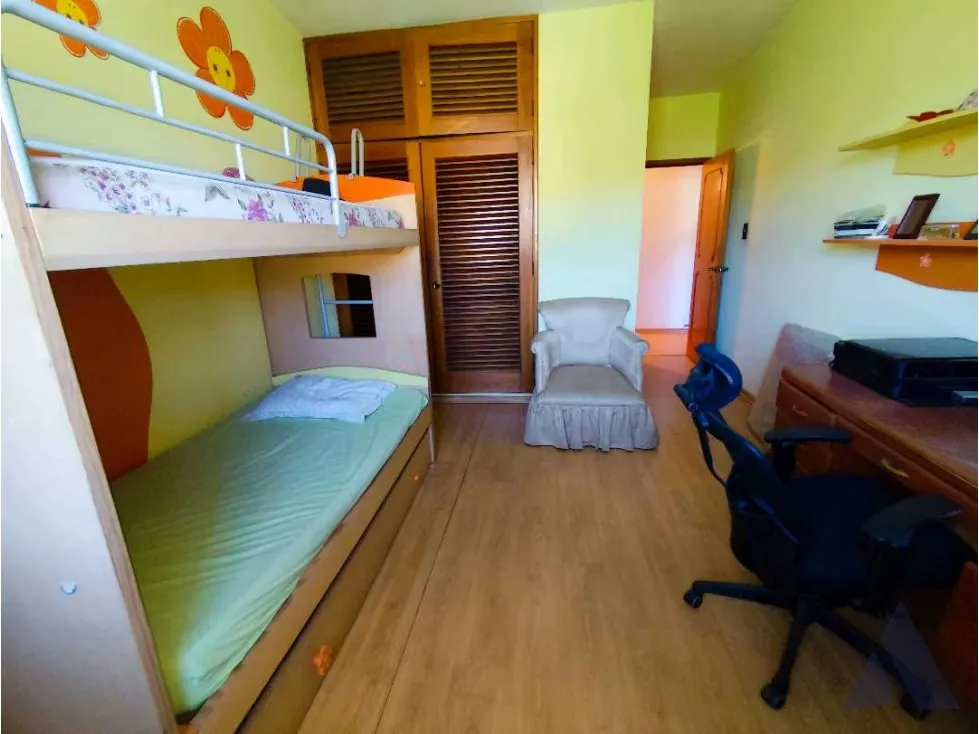 Se Vende Casa en Calle Cerrada 700m2 Prados del Este Para Actualizar - 50