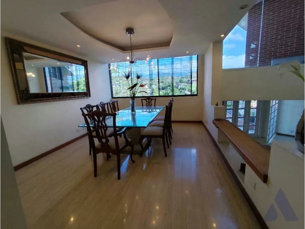 Se Vende Casa en Calle Cerrada 700m2 Prados del Este Para Actualizar - 9