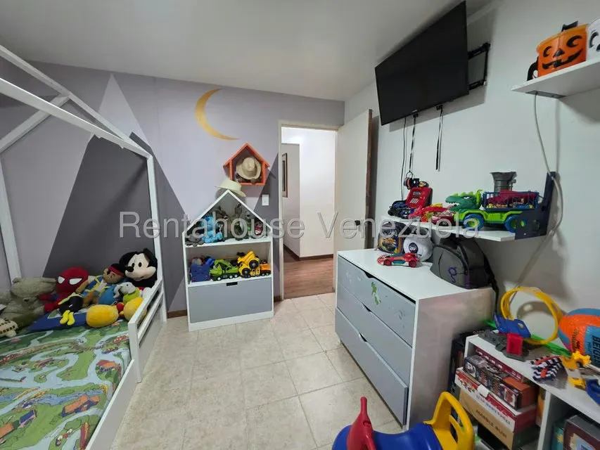 Apartamento (1 Nivel) en Venta en La Bonita, Distrito Metropolitano - 24