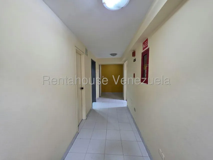 Apartamento (1 Nivel) en Venta en La Bonita, Distrito Metropolitano - 28