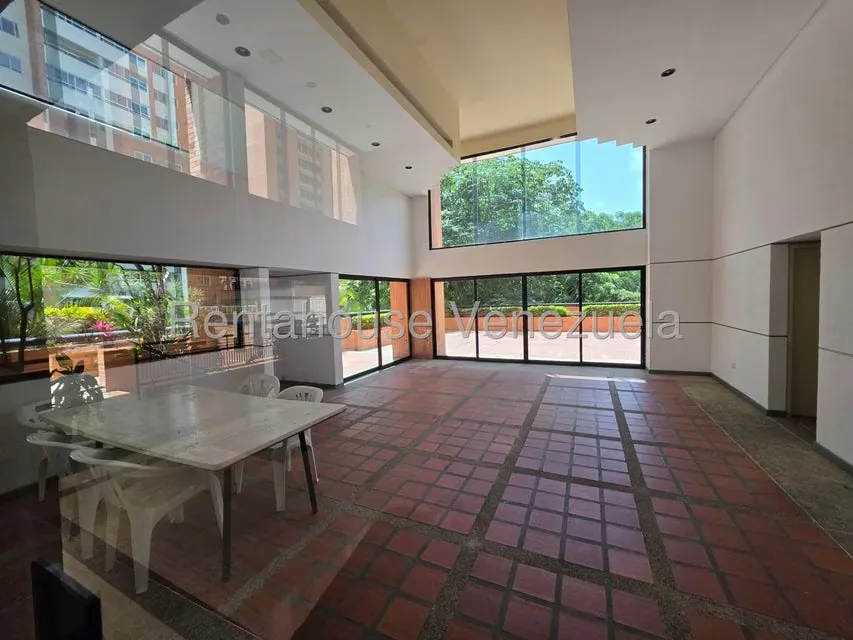 Apartamento (1 Nivel) en Venta en La Bonita, Distrito Metropolitano - 32