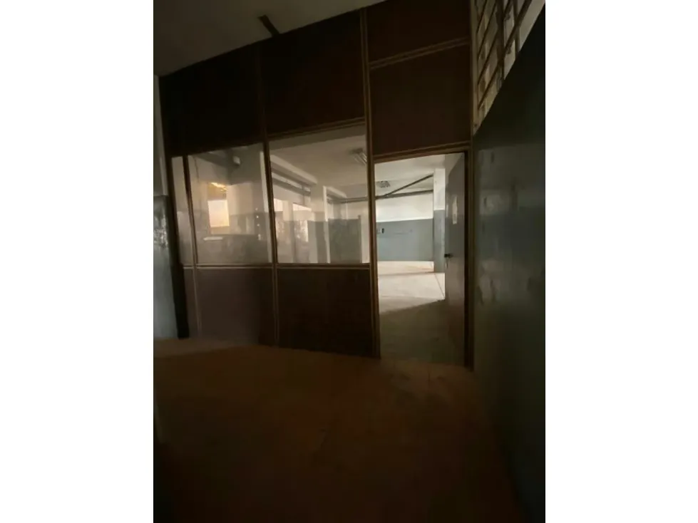 Vendo galpón c/ local 707+615 m2 Alta Vista Catia 1083 - 21