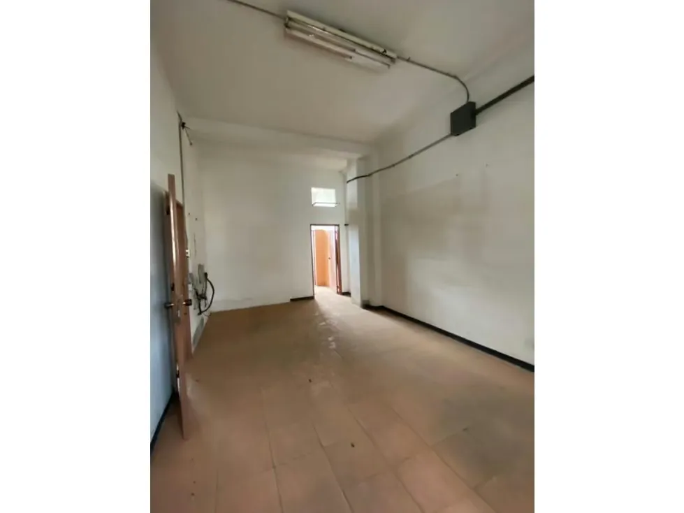 Vendo galpón c/ local 707+615 m2 Alta Vista Catia 1083 - 7