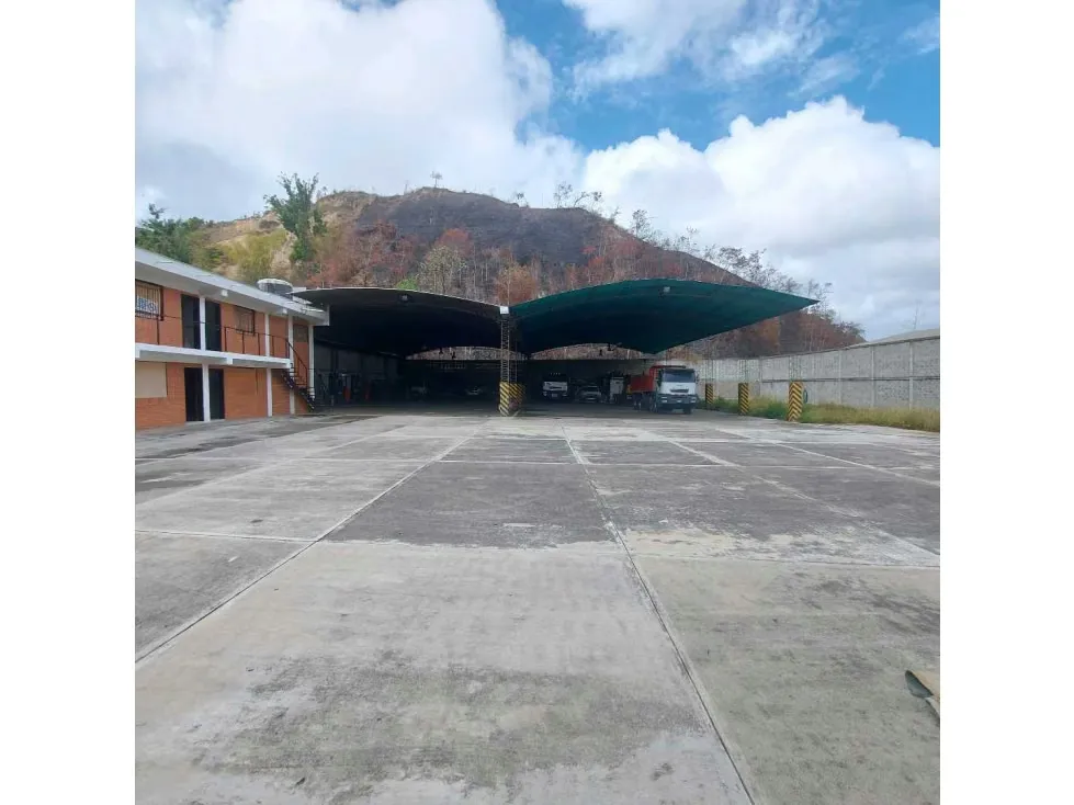 Galpón en Venta en Filas de Mariche 4000 mts2