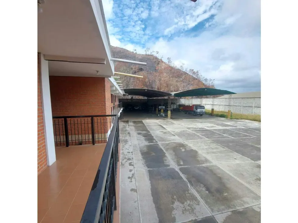 Galpón en Venta en Filas de Mariche 4000 mts2 - 24