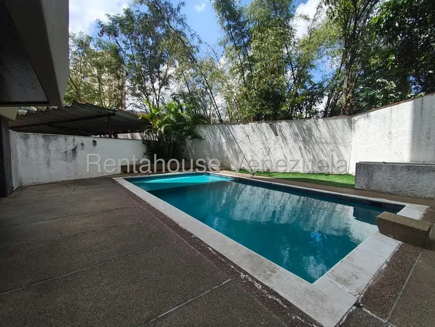 Apartamento (1 Nivel) en Venta en Las Mesetas de Santa Rosa de Lima, Distrito Metropolitano - 3