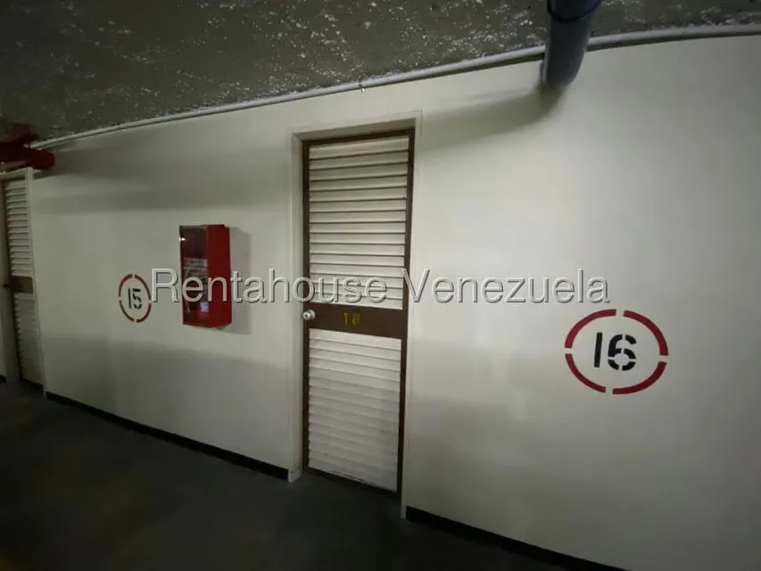 Apartamento (1 Nivel) en Venta en La Alameda, Distrito Metropolitano - 23
