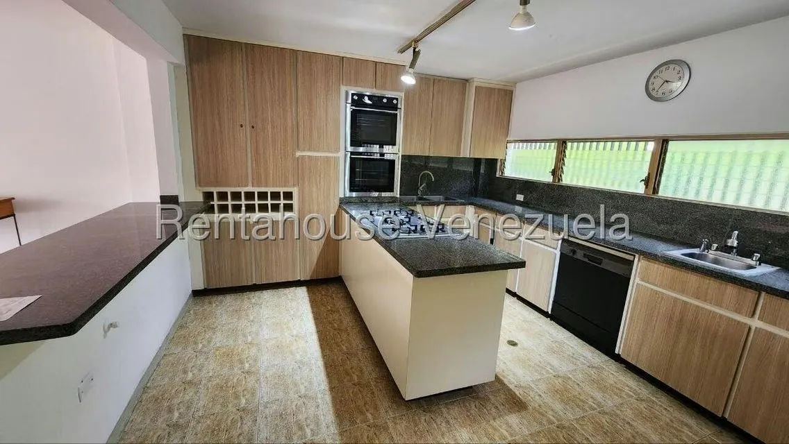 Casa (Duplex) en Alquiler en Los Naranjos del Cafetal, Distrito Metropolitano - 2