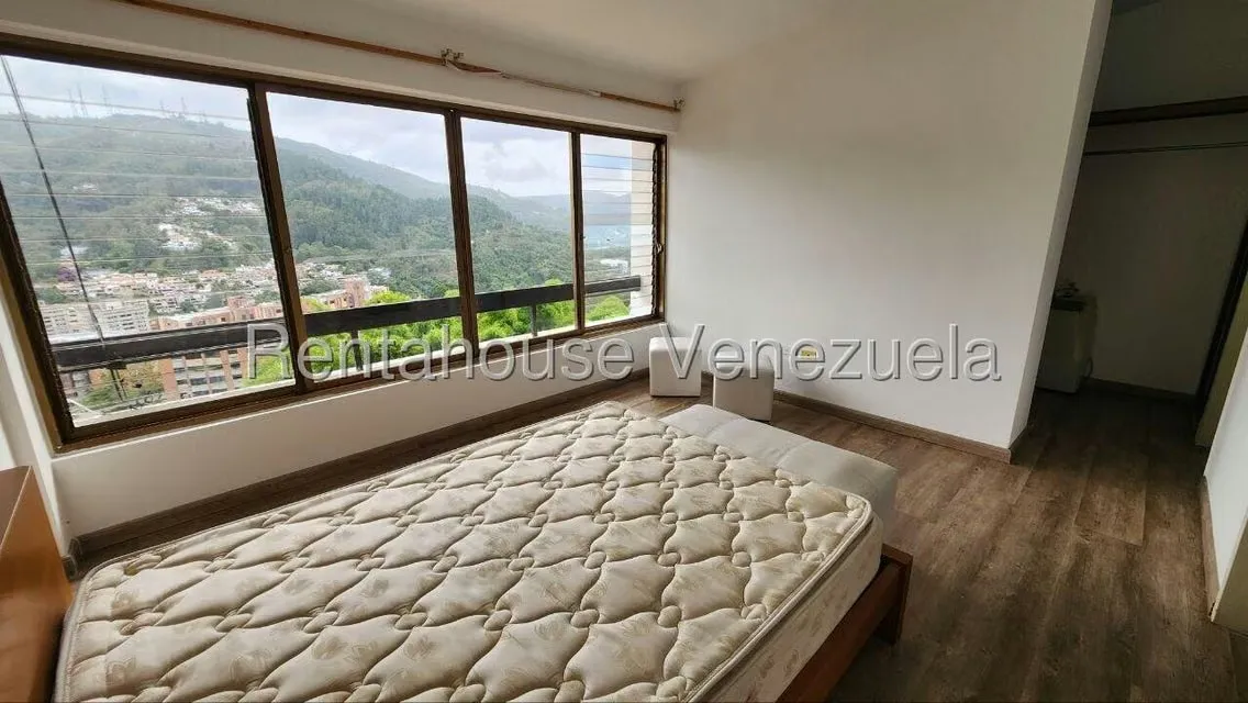Casa (Duplex) en Alquiler en Los Naranjos del Cafetal, Distrito Metropolitano - 14