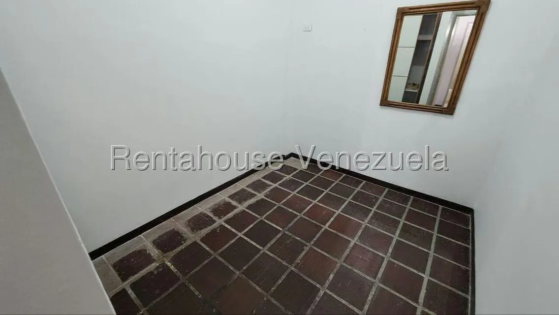 Casa (Duplex) en Alquiler en Los Naranjos del Cafetal, Distrito Metropolitano - 23