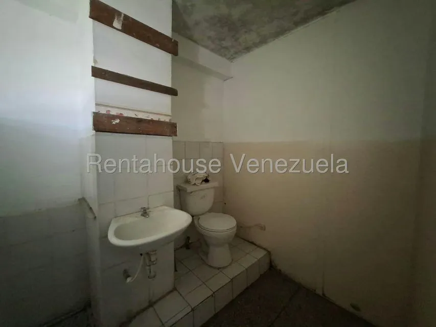 Edificio en Venta en Zona Centro, Aragua - 108