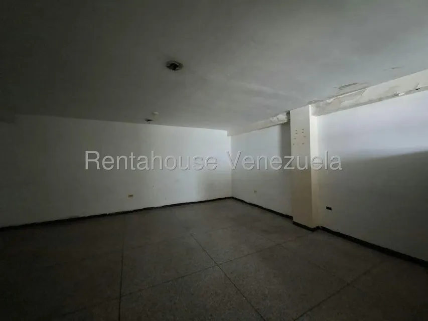 Edificio en Venta en Zona Centro, Aragua - 110