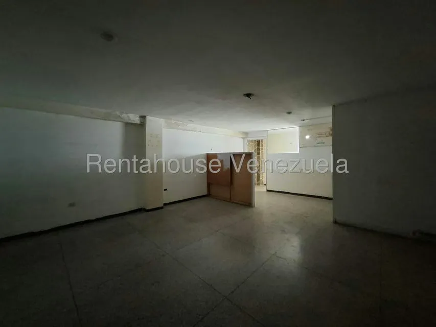 Edificio en Venta en Zona Centro, Aragua - 111