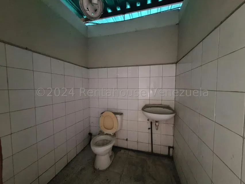 Edificio en Venta en Zona Centro, Aragua - 46