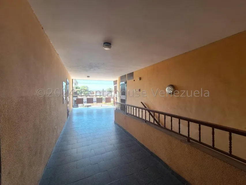 Edificio en Venta en Zona Centro, Aragua - 64