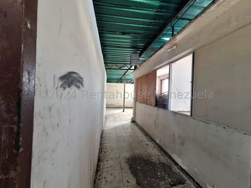 Edificio en Venta en Zona Centro, Aragua - 66