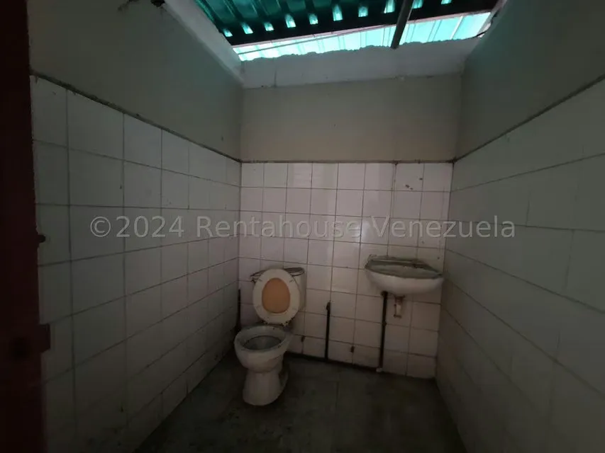 Edificio en Venta en Zona Centro, Aragua - 69