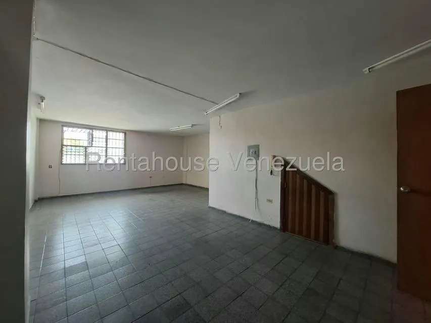 Edificio en Venta en Zona Centro, Aragua - 74