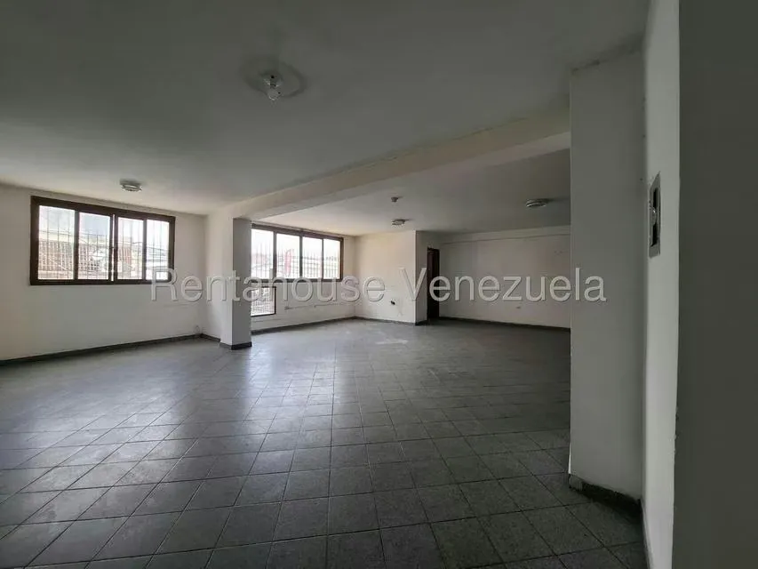 Edificio en Venta en Zona Centro, Aragua - 77