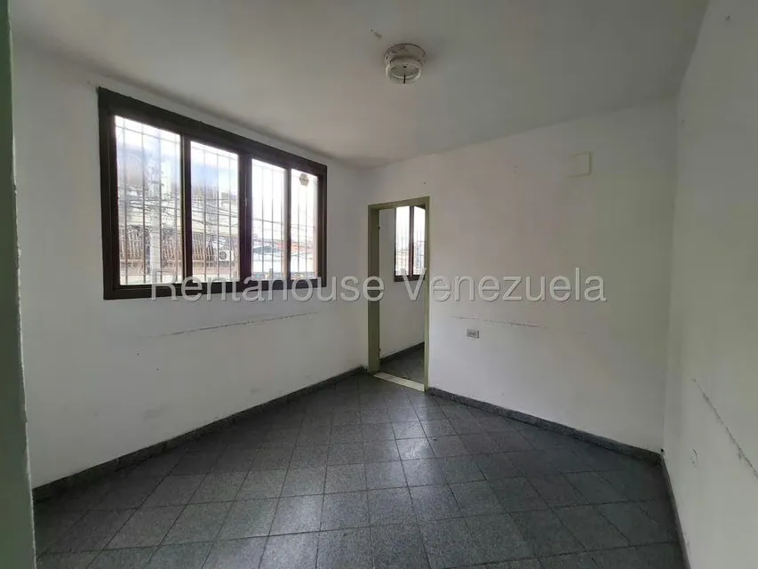 Edificio en Venta en Zona Centro, Aragua - 85