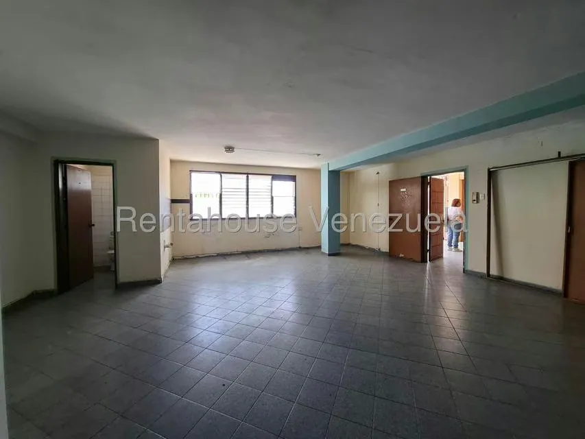 Edificio en Venta en Zona Centro, Aragua - 94