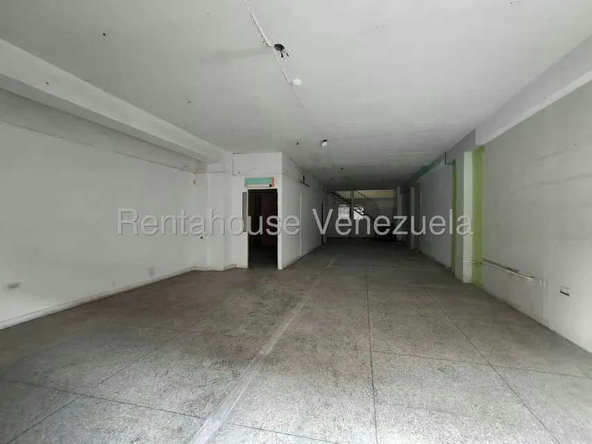 Edificio en Venta en Zona Centro, Aragua - 97